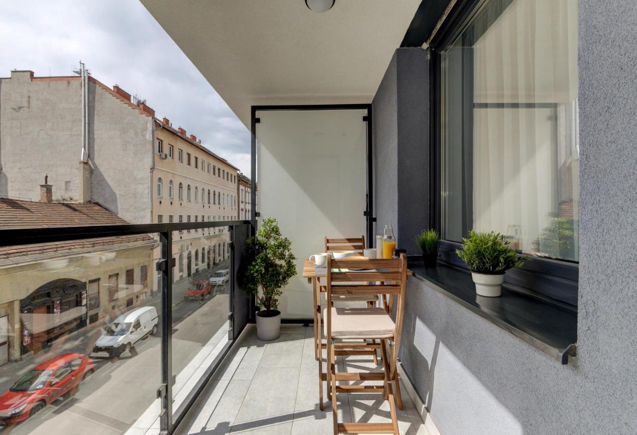 Pure Happiness Apartment Budapeste Exterior foto